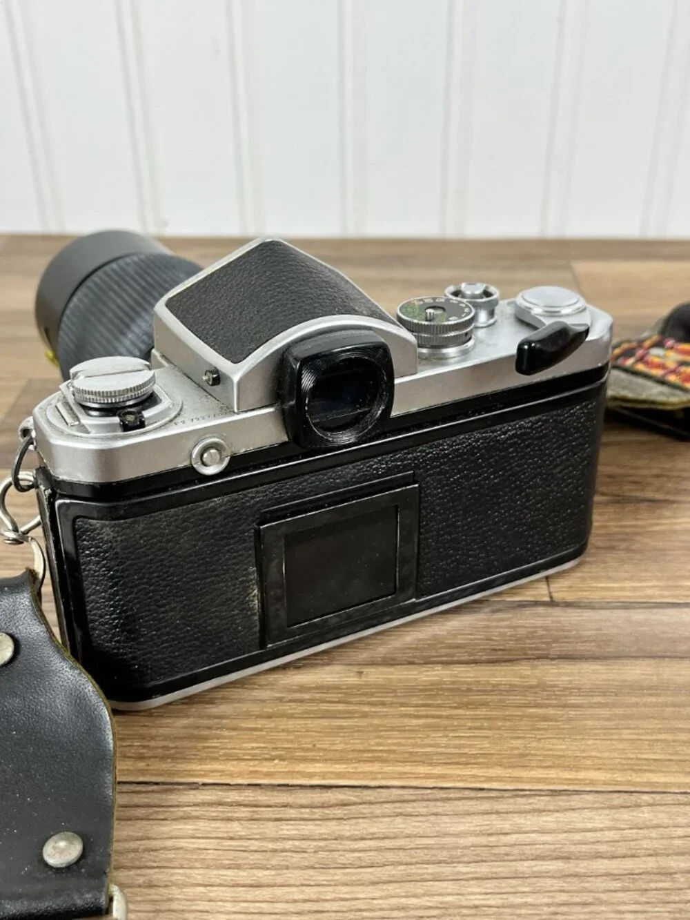 Nikon F 35mm Film SLR Camera Vintage Film Camera With Lens